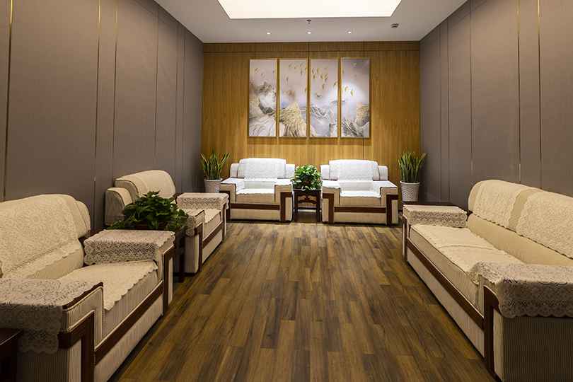 会议室1.jpg 会议室1.jpg